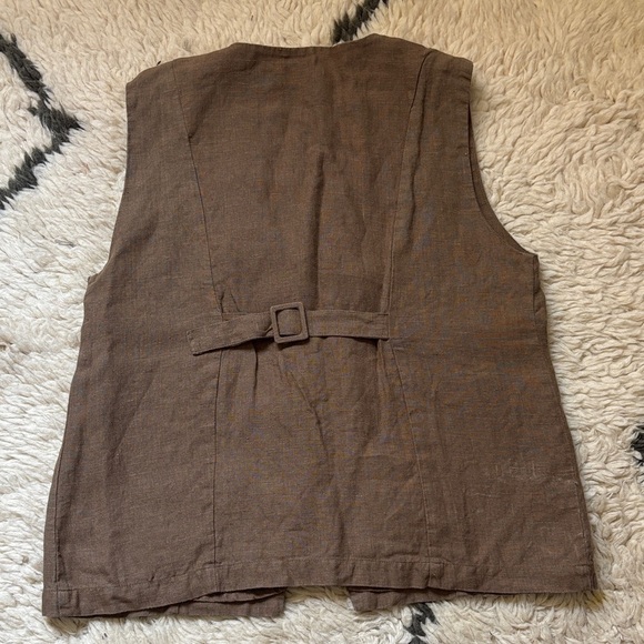 First Rite Linen Vest - Picture 3 of 17